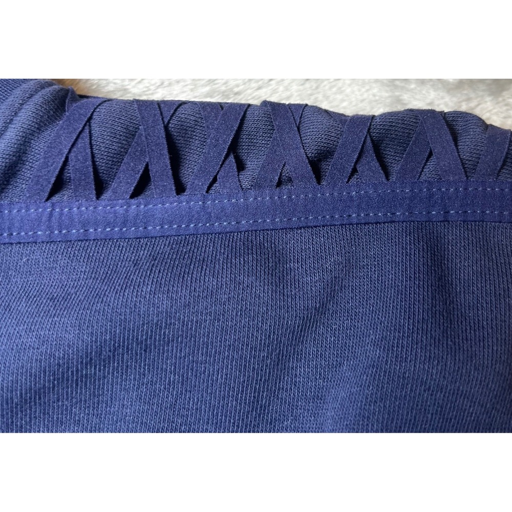 Nike Dri-FIT Womens Size XS Cropped Sweatshirt Navy Blue Lattice Shoulder Yoga - Picture 7 of 13